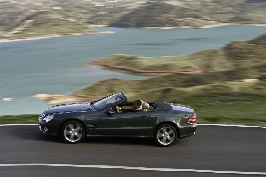  Mercedes-Benz SL-Class 2006 года  (фото 25 из 81)